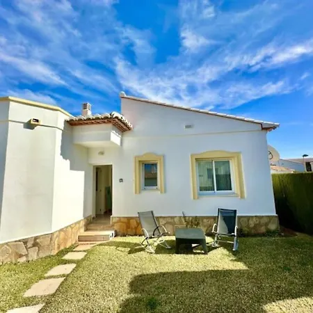 Tranquil Two Bedroom House In *
