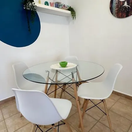Tranquil Two Bedroom House In Villa *